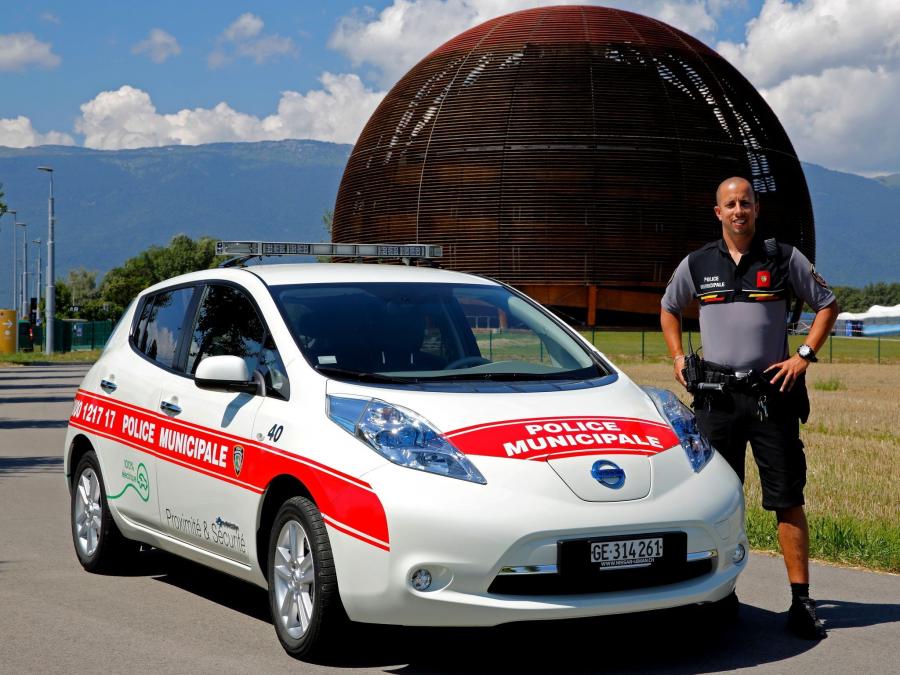  Nissan Leaf Police 2012 года  (фото 2 из 5)